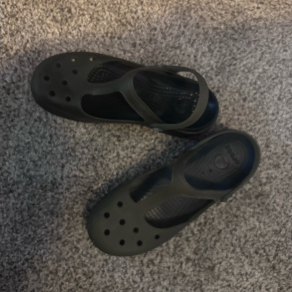 CROCS Green Sandals with Ventilation and Heel Strap